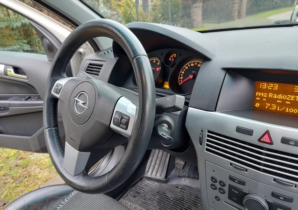 Opel Astra cena 15000 przebieg: 258000, rok produkcji 2009 z Mikołajki małe 56